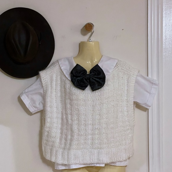 Vintage HANDCRAFTED Knit Boxy Sweater Vest, Creamy White - Picture 3 of 15